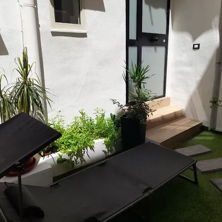 Garden Holiday home *